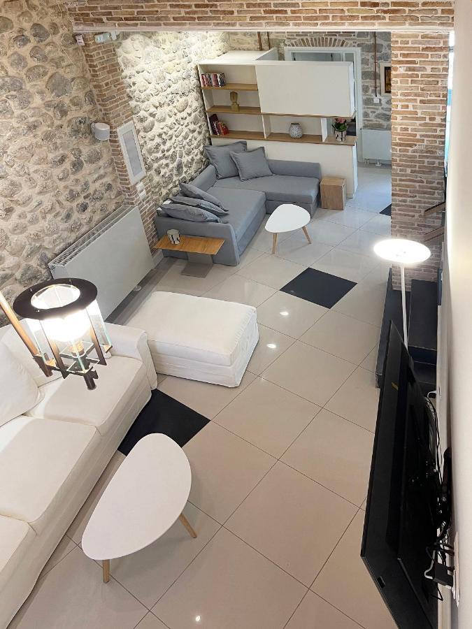 Blue Domino Luxury City Villa Патри Екстер'єр фото