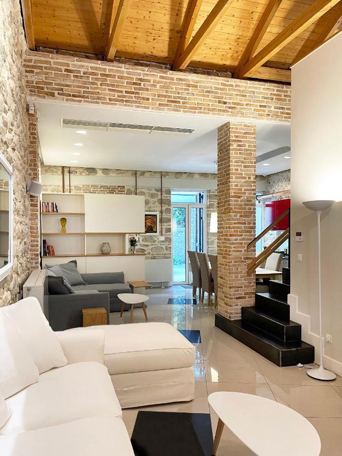 Blue Domino Luxury City Villa Патри Екстер'єр фото