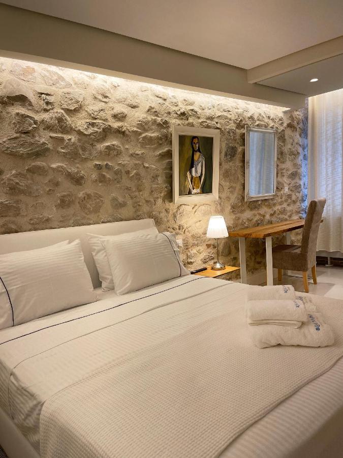 Blue Domino Luxury City Villa Патри Екстер'єр фото